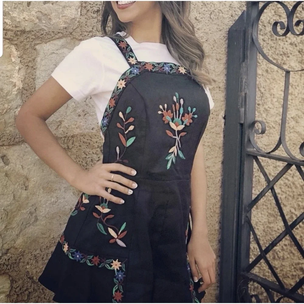 Zara Linen Romper S Floral Embroidered Black Bib Jumper Boho Hipster Open Back